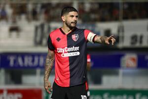 Newell's es líder en su zona de la Copa de la Liga y este lunes enfrenta a Racing, siempre bajo la conducción del 10 Ever Banega