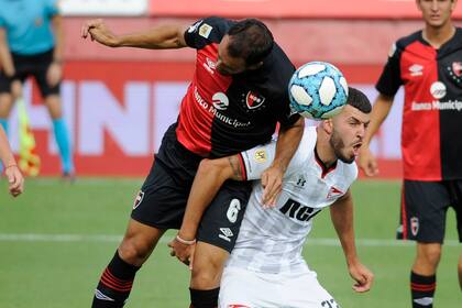 Newells - Estudiantes: juegan en Rosario por la Copa Diego Maradona