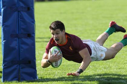 Newman vuela hacia los in-goals y en el certamen de Buenos Aires; el conjunto de Benavídez juega cada vez mejor.