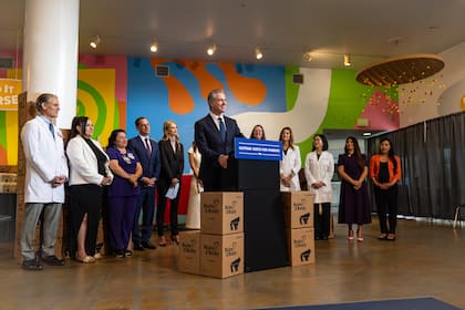 Newsom afirmó que lanzará una iniciativa para reducir el precio de los pañales en California
