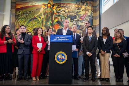 Newsom defendió la ley como una herramienta para restaurar la confianza social