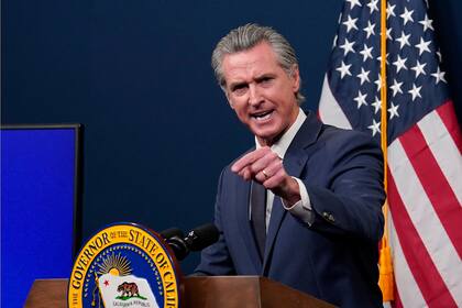 Newsom quiere que la UCLA siga dando batalla y no se deje "extorsionar" por Trump
