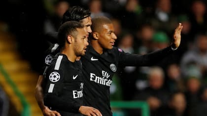 Neymar, Cavani y Mbappe, goleadores del PSG en Escocia