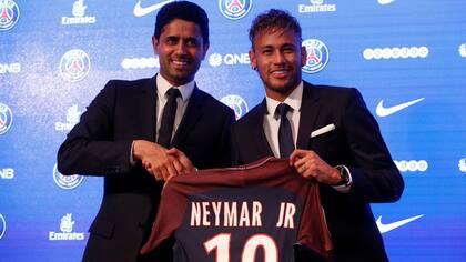 Neymar con la número 10, cuando desembarcó en PSG a cambio de una fortuna y dejar en vilo a Barcelona