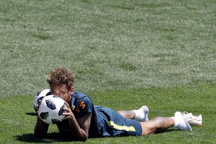 Neymar en el entrenamiento de la selección