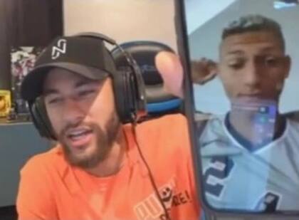 Neymar, en Twitch, con Richarlison