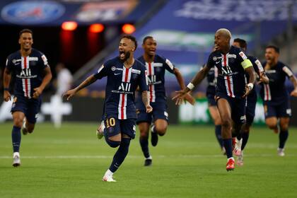 Neymar encabeza la carrera hacia el festejo; PSG se consagró en los penales