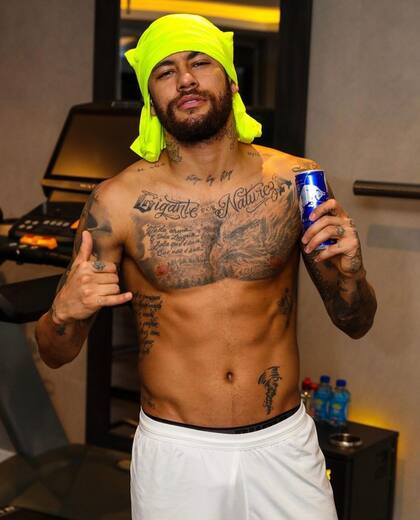 Neymar está entrenando para recuperarse de su lesión y volver a las canchas. Crédito: Instagram