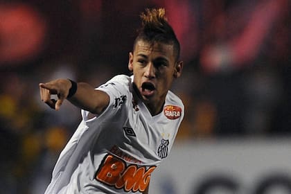 Neymar jugando para Santos ante Penarol, por la Copa Libertadores 2011
