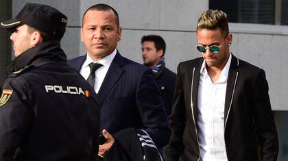Neymar junto a su padre