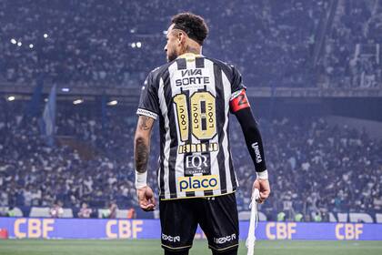 Neymar llegó a los 250 partidos con la camiseta de Santos (@SantosFC)