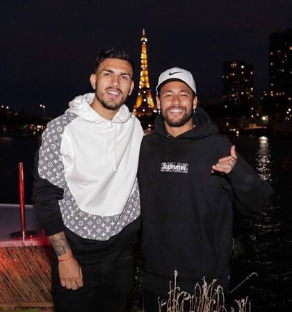Neymar publicó esta imagen con Leandro Paredes en sus historias de Instagram junto a la leyenda "hermano"