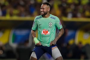 La reacción de Neymar en el momento que se enteró que no estaba convocado para la selección de Brasil