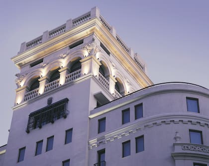 NH Collection Buenos Aires tiene vista a las cúpulas del centro histórico de la ciudad