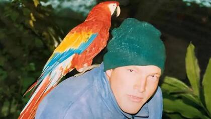 Ni el riesgo que corría sofocaba el entusiasmo de Tom por las plantas.