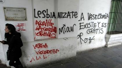 Ni Una Menos: el Cabildo de Buenos Aires fue vandalizado con pintadas