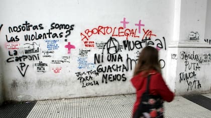 Ni Una Menos: el Cabildo de Buenos Aires fue vandalizado con pintadas
