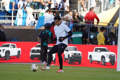 Nicholas Hagen, arquero del Columbus Crew, lidera la defensa guatemalteca con una sólida trayectoria internacional y 47 partidos con la selección