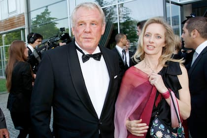 Nick Nolte junto a su cuarta esposa, Clytie Lane