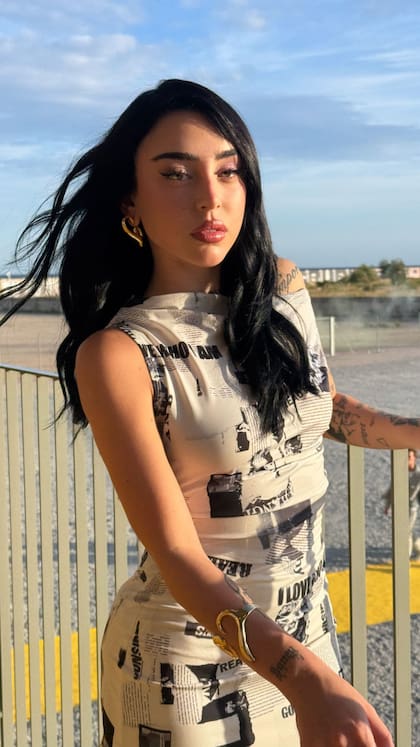 Nicki Nicole dijo presente en un desfile en Barcelona (Foto: Instagram @nicki.nicole)