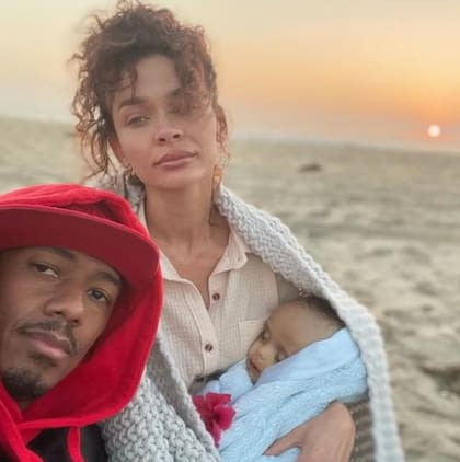 Nicky y Alyssa Scott, con su hijo que falleció a los pocos meses de nacido