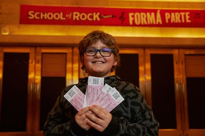 Nico celebra el éxito de "su" obra, la pieza que conjuga humor y música con una temática inclusiva para toda la familia y que ya recorrió las principales capitales teatrales del mundo