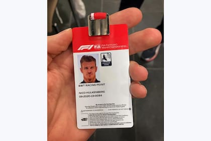 Sin acceso a la grilla, el detalle de la credencial que le otorgó la Fórmula 1 y la FIA a Nico Hulkenberg; el alemán publicó la imagen en las redes sociales y los fanáticos la hicieron viral