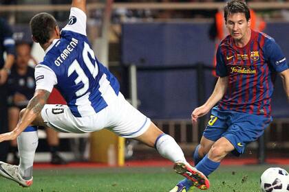 Nico Otamendi podría ser compañero de Messi