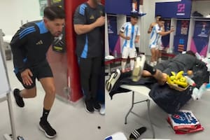 Nico Pérez, utilero de la AFA, festejó el pase de la selección Sub 20 al Mundial de Chile (Foto: Captura de video / Instagram @mahercarrizo_9)