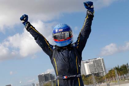 Nico Prost festeja tras su victoria en la Fórmula E