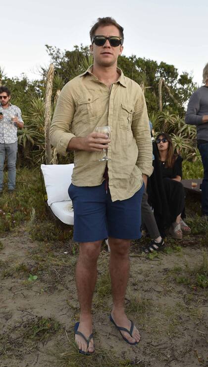 Nico Riera y cómo se disfruta un espumante en ojotas