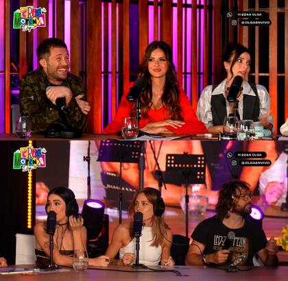 Nico Riera y la China Suárez se sumaron al evento y se reencotnraron con Gimena Accardi, Lali Espósito, Rochi Igarzábal y Peter Lanzani (Foto: X @olgaenvivo)