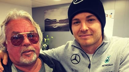 Nico Rosberg, junto a su papá, Keke