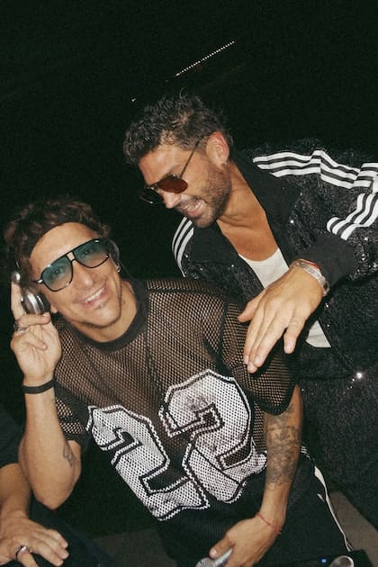 Nico Vázquez, que está preparando su regreso al teatro con una obra sobre el famoso boxeador Rocky Balboa, muy divertido junto a Meme.