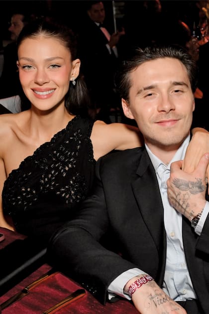 Nicola
Peltz y Brooklyn Beckham
acompañaron en la noche de Elton