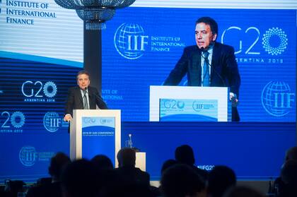 Nicolás Dujovne, durante su exposición