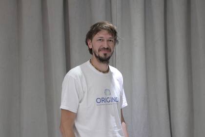 Nicolas Balestrini (de la firma Origino): “Cuando todos los socios del emprendimiento son jóvenes no cuentan con un gran círculo de confianza ni experiencia institucional a donde recurrir por inversión. Mi caso fue distinto. Mi socio es mayor que yo, con una carrera institucional. El aportó esos contactos. Así, después de tres años seguimos vivos y creciendo”