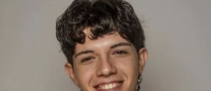 El campeón de La Voz Argentina vende el 0km que ganó para someterse a dos operaciones