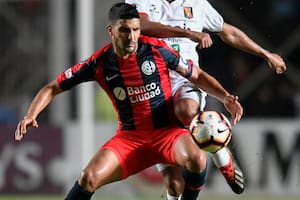 Capitán, goleador y emblema: Nicolás Blandi dejó San Lorenzo y pasó a Colo Colo