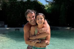 El tierno reencuentro de Nicolás Cabré con su hija Rufina tras su regreso de Turquía