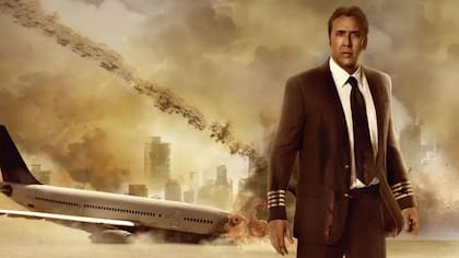 Nicolas Cage interpretó al piloto de un avión en el que decenas de pasajeros desaparecieron en el aire