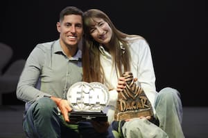 Se escribían cartitas en la primaria, un anillo los unió en el Dakar y hoy son campeones mundiales