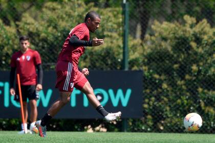 Nicolás De La Cruz pasó de jugador cuestionado a titular indiscutible en Núñez