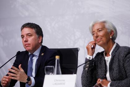 El ministro de Hacienda, Nicolás Dujovne, y la directora gerente del FMI, Christine Lagarde