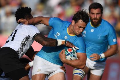 Nicolás Freitas se quita de la marca de Nikola Matawalu