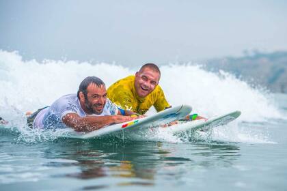 Nicolás Gallegos, uno de los representantes argentinos del surf adaptado