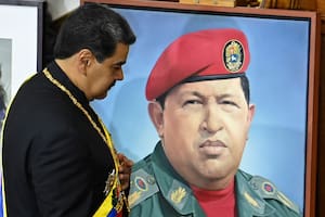 El culto de semidiós a Chávez se apaga y es reemplazado por Maduro