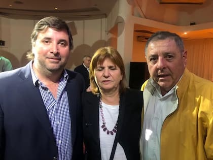 Nicolás Mattiauda junto a Alfredo De Angeli y Patricia Bullrich