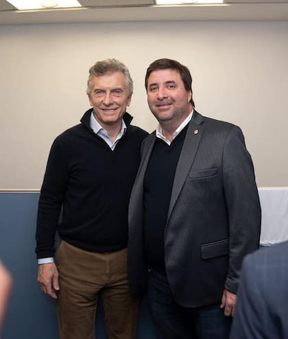 Nicolás Mattiauda junto al expresidente, Mauricio Macri