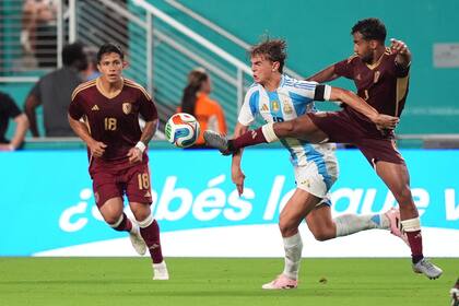 Nicolás Paz, en el amistoso contra Venezuela